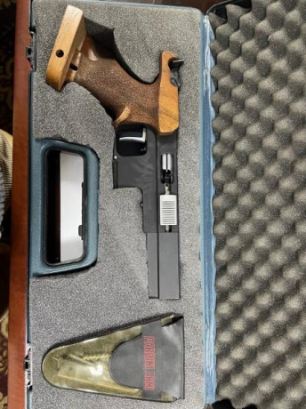 Buenos días compañeros, pongo a la venta esta PARDINI-FIOCCHI en calibre 22, la pistola tiene sus años, 00