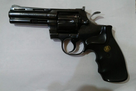 Revólveres recomendados en venta:

Colt python 357 cañon 4".....    500€    

Manurhin M73 ................... 30