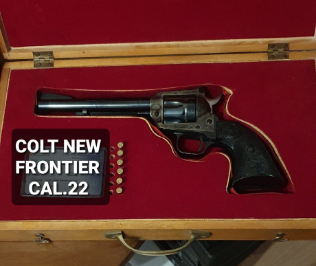A la venta este revólver de colección con su caja original

- precio   800€   00