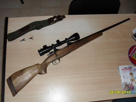 Este es el rifle que utilizo para hacer caza mayor, aca en Argentina son unas 10 las especies habilitadas, 02