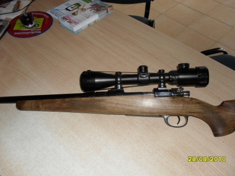 Este es el rifle que utilizo para hacer caza mayor, aca en Argentina son unas 10 las especies habilitadas, 01