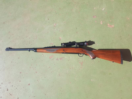 Vendo rifle Ruger cal. 416 rigby con monturas y visor Leupold 1x4x20. Prácticamente  nuevo. Precio  2000€. 01