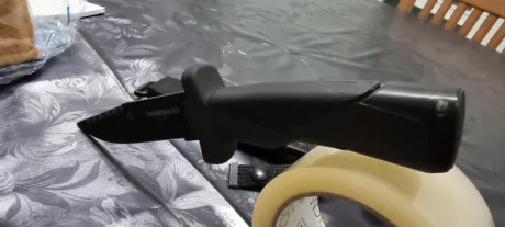 Aitor Hammerhead serie A-. En perfectas condiciones tanto el cuchillo como su funda.
Nunca se ha utilizado 11