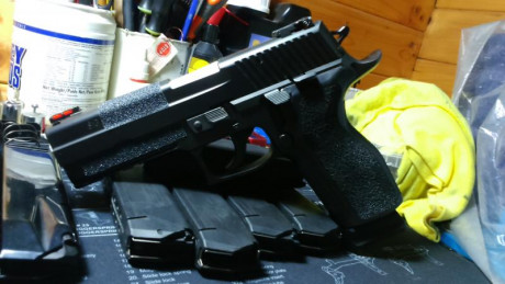 vendo sig sauer p226 ldc; con 4 cargadores y repuestos para este arma , tanto de precision como de ipsc.
incluyo 02