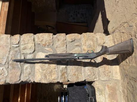 Escopeta semiautomatica marca breda,modelo 930 i x sporting,calibre 12.
Largo de caÑon 71 cm,anima 18,4,recamara 11