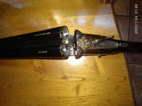 preciosa escopeta VICTOR SARASQUETA con muy pocos tiros , se ha tenido como coleccion y se ha disparado 00