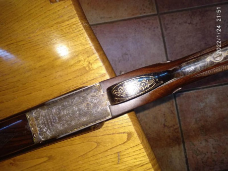 preciosa escopeta VICTOR SARASQUETA con muy pocos tiros , se ha tenido como coleccion y se ha disparado 11