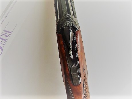 Hola a todos:

Vendo esta escopeta superpuesta marca Laurona que esta nueva.
Doble gatillo, cañones de 01