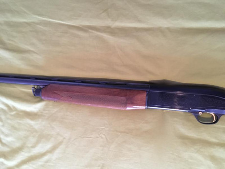 En venta escopeta beretta, A-303, pocos tiros, muy cuidada, se venden por no usar, culata original no 11