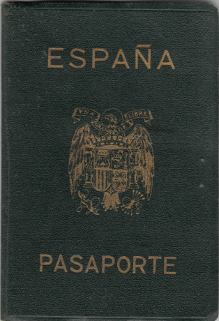  EN RECUERDO Y HOMENAJE A LOS QUE YA NO ESTÁN. 

Si pones en  GOOGLE    PASAPORTES EN LA MEMORIA   da 170