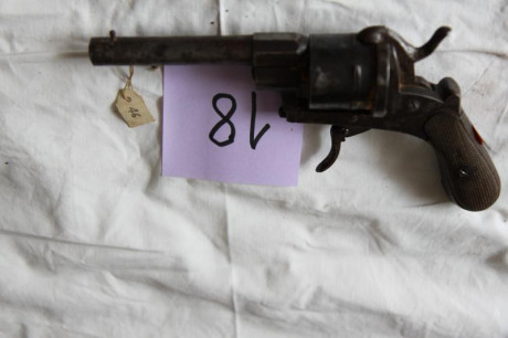 Revolver de retrocarga, de seis tiros. Fuego anular. Mecanismo tipo Lafoucheux.

30€

Interesados ponerse 00