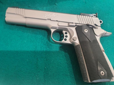 Kimber Target II de estreno junto con Kit Kimber del 22

Ambos con dos cargadores, cajas originales y 00