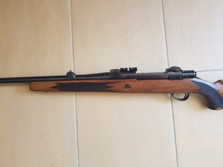 Hola a to2, vendo rifle Sako de cerrojo calibre 300wm, lleva  bases/monturas Shuler y visor Zeiss de 1,5 12