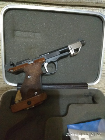 Un amigo y compañero de club vende esta nueva arna ests en buen estado depositada en la armería top gun 02