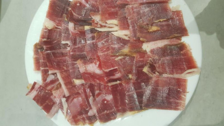 Hoy para comer acelgas hervidas y chuletón de vaca gallega vieja con seis semanas de maduración en cámara 40