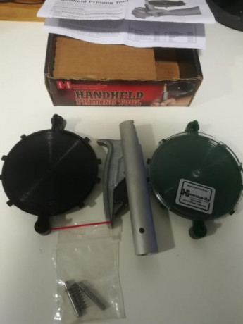 Como me he comprado una empistonadora de banco, vendo empistonadora Hornady impecable, con dos bandejas 02