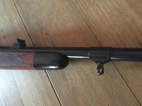 Vendo un rifle Sako L61R en el calibre 300 H&H. Customizado por maestro armero.

Precio 1.300 eu  01