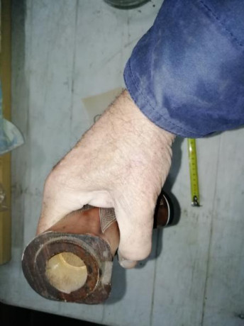 Hola buenas vendo tres culatas nuevas con algun roce, no se si son de carabina ,escopeta o rifle, si alguien 20