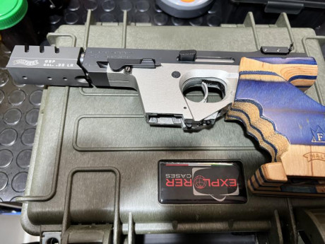 Se vende pistola walther GSP del 22 y carro del 32 
Nueva comprada 2021 no tiene un año…
La vendo por 00