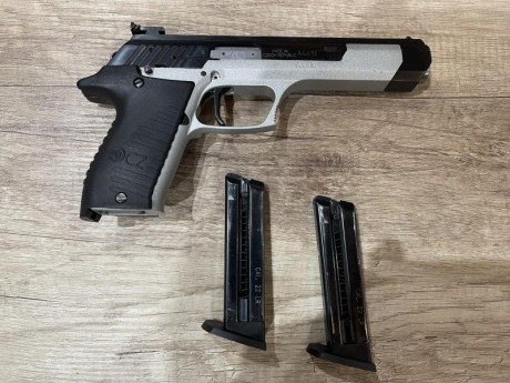 Pongo a la venta una Cz 122 del 22 le por dejar la afición, ideal para empezar y divertirse un rato en 10