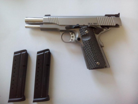 Hola. Vendo por 750€ o cambio por Tanfoglio límited o límited custom
Pistola marca Bul modelo 1911
Calibre 00