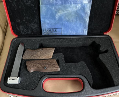 Vendo una magnífica Tanfoglio Stock-III.
Impecable, pocos tiros, recién afinada con piezas Eemann Tech. 00