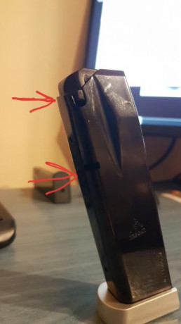 Vendo dos cargadores para la Sig Sauer P226 de la marca Mec-Gar, totalmente nuevos. Uno de ellos lo abrí 01