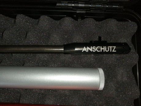 Vendo por no usar ANSCHUTZ, en perfecto estado, con 3 botellas.
El arma se vende con o sin la empuñadura 00
