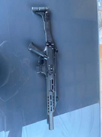 Vendo carabina 9mm  CZ Scorpion Evo 3  (la del falso silenciador) guiada en D con menos de 100 disparos, 01