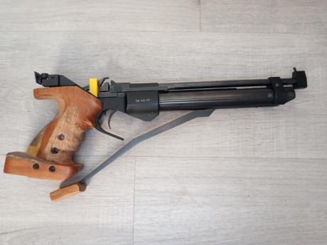 Vendo Baikal MP46M. Tiene unos cinco años, la empuñadura original - para manos "de campesino ruso" 02