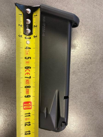 Vendo dos cargadores para la Sig Sauer P226 de la marca Mec-Gar, totalmente nuevos. Uno de ellos lo abrí 42