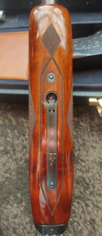 Modelo 101 trap. Calibre 12/70 en perfecto estado. Cañones demiclok de 76 cm; expulsora con selector de 21