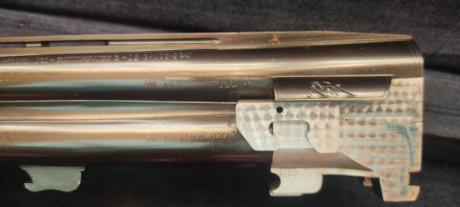 Modelo 101 trap. Calibre 12/70 en perfecto estado. Cañones demiclok de 76 cm; expulsora con selector de 20