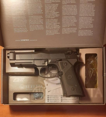 Se vende Beretta Elite II CO2/ 4,5 ,Umarex  .Sin estrenar.Se puede ver en  campo federación Pamplona.59 00