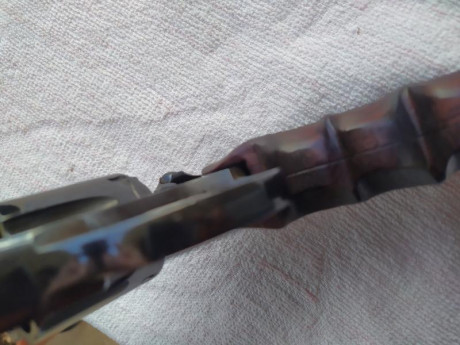   VENDIDO   Cargador original HK para USP STANDARD, aunque también vale para el modelo Compact, estado 141