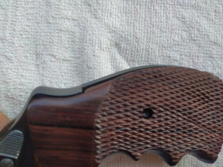   VENDIDO   Cargador original HK para USP STANDARD, aunque también vale para el modelo Compact, estado 151