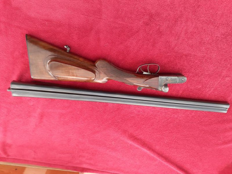Hola,
Vendo escopeta Eduardo Schilling de calibre 12. Fabricada en 1923. Estado original sin restaurar 02