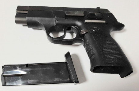 Se vende SPS Compact ll, calibre 9 parabellum y con dos cargadores.
Está guiada en A, pero con anterioridad 00