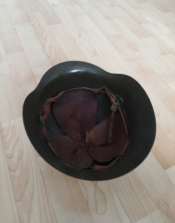 Buenas compañeros, vendo casco Z, primer modelo, interior de piel, le falta un enganche y el otro está 10