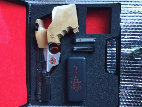 Poco que decir de esta máquina. En perfecto estado, sin interrupciones,caja original, herramientas,contrapesos, 01