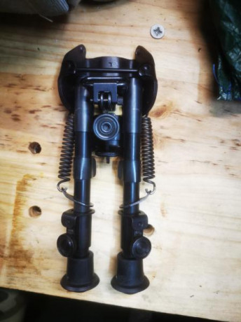 Se vende bipode harris. Es el mismo de la foto. Está en perfecto estado.

Se vende por   50,00  €+ Gastos 02