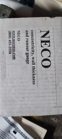 Vendo por 100 euros, portes incluidos este magnífico medidor de alineado y expesir de paredes... 02