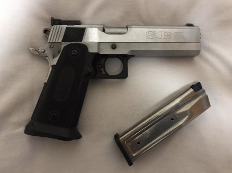 Compañero vende pistola 9mm parabellum 

Modelo SPS Standard plus II INOX 5”
Alza regulable con 2 cargadores.
Apta 00