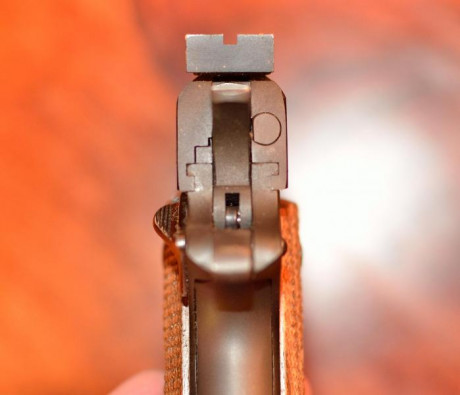 hola pongo a la venta mi COLT 1911 Gold Cup National Match MID RANGE del calibre 38 WC, que es la pistola 11