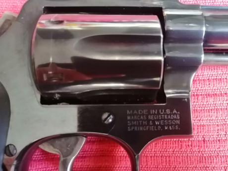 Saludos gente del foro, un compañero de tiro vende uno de sus revólveres en buen estado marca Smith Wesson 01