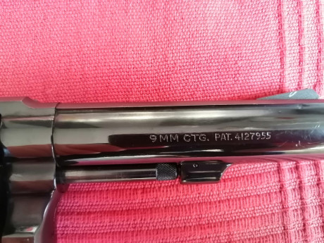 Saludos gente del foro, un compañero de tiro vende uno de sus revólveres en buen estado marca Smith Wesson 12