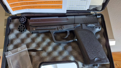 Vendo Gamo Pt-90, conocida pistola de CO2. Estrenada y guardada de colección. Gastadas 2 botellas de CO2 00