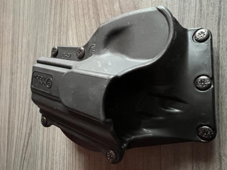 Vendo funda del prestigioso fabricante israelí Fobus para CZ nueva sin estrenar. Valida para estos modelos:

75 11