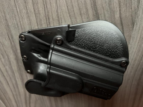 Vendo funda del prestigioso fabricante israelí Fobus para CZ nueva sin estrenar. Valida para estos modelos:

75 10