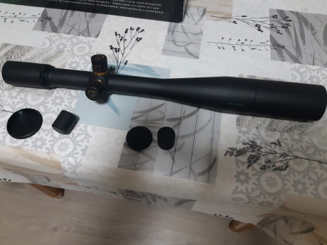   Se vende este gran visor Weaver 46 * 48 Cruz fina y punto dot prácticamente nuevo gran nitidez precio 01